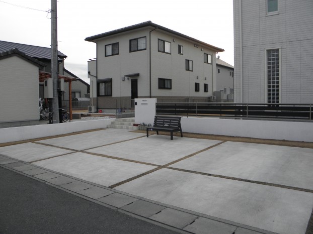 那珂市K様邸駐車場
