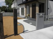 ピンコロとリンクストーンのアプローチ　那珂市
